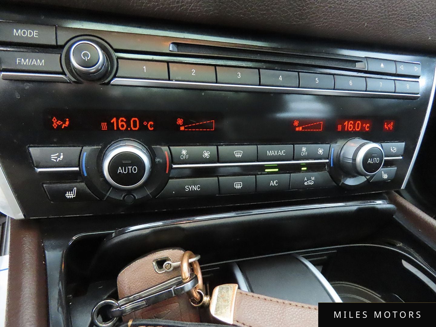 BMW 5 Series GT (F07) 2015 — миниатюра 12