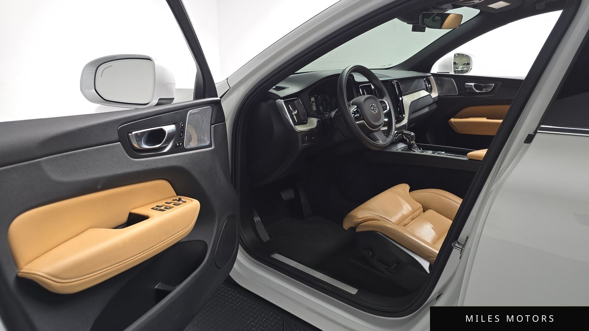 Volvo XC60 2020 — миниатюра 12