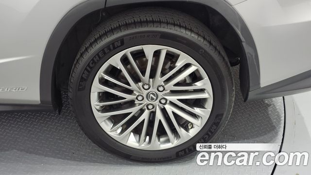 Лексус RX450h 2022 — миниатюра 7