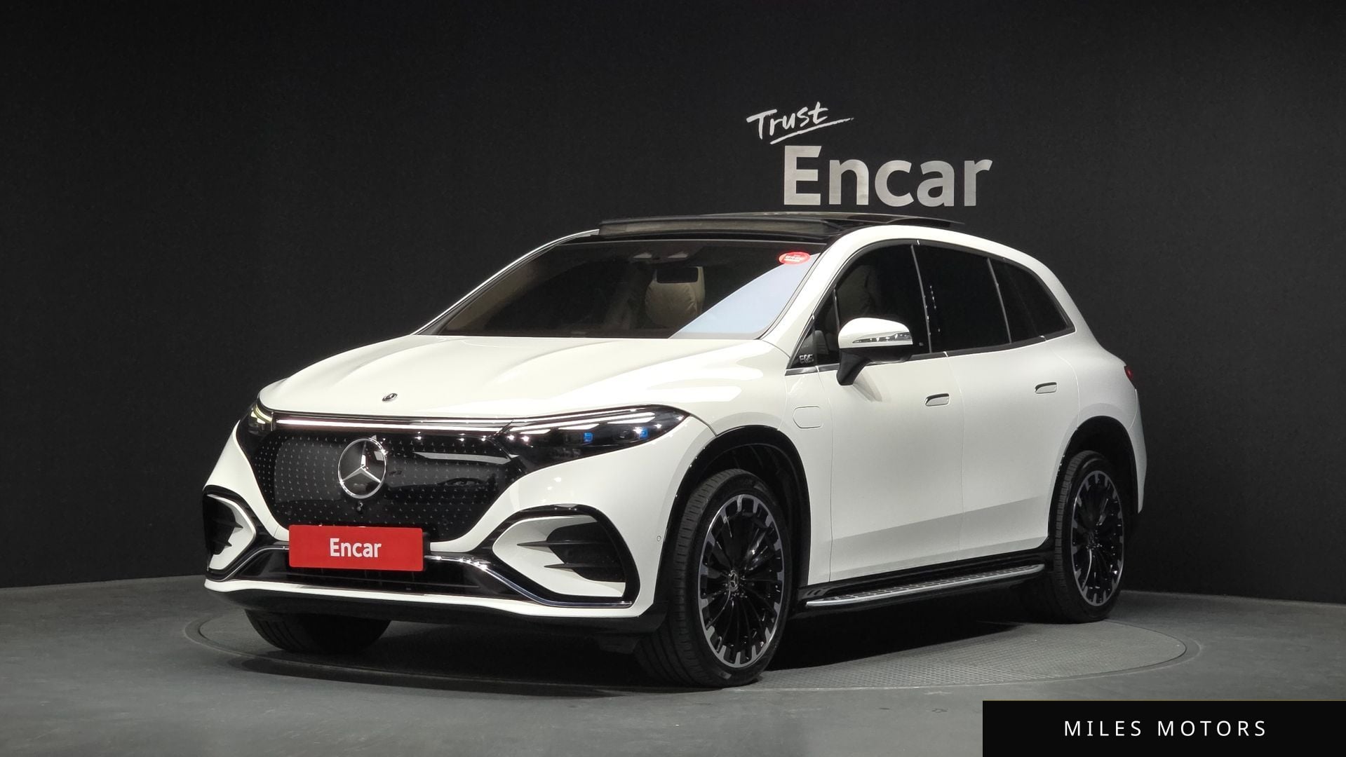 Mercedes-Benz EQS SUV X296 2023 — фото 1 из 12
