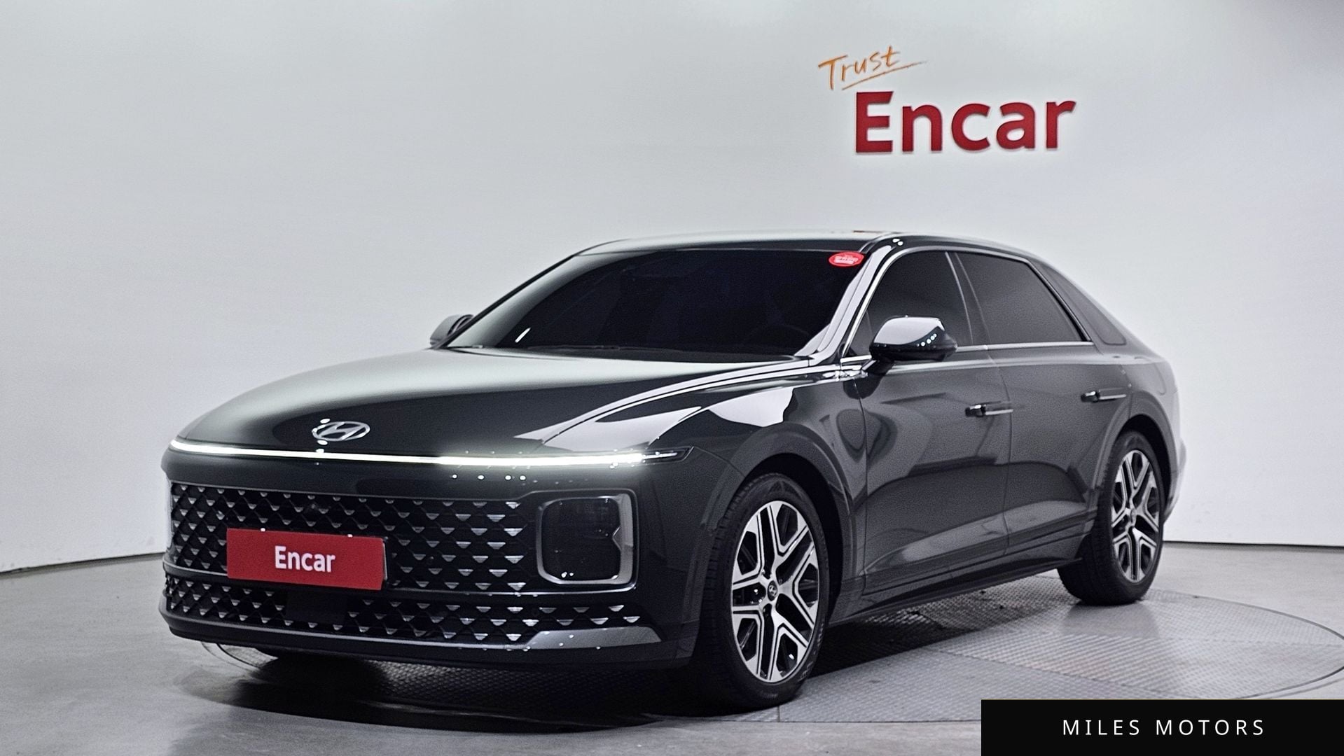 Hyundai Grandeur 2023 — фото 1 из 12