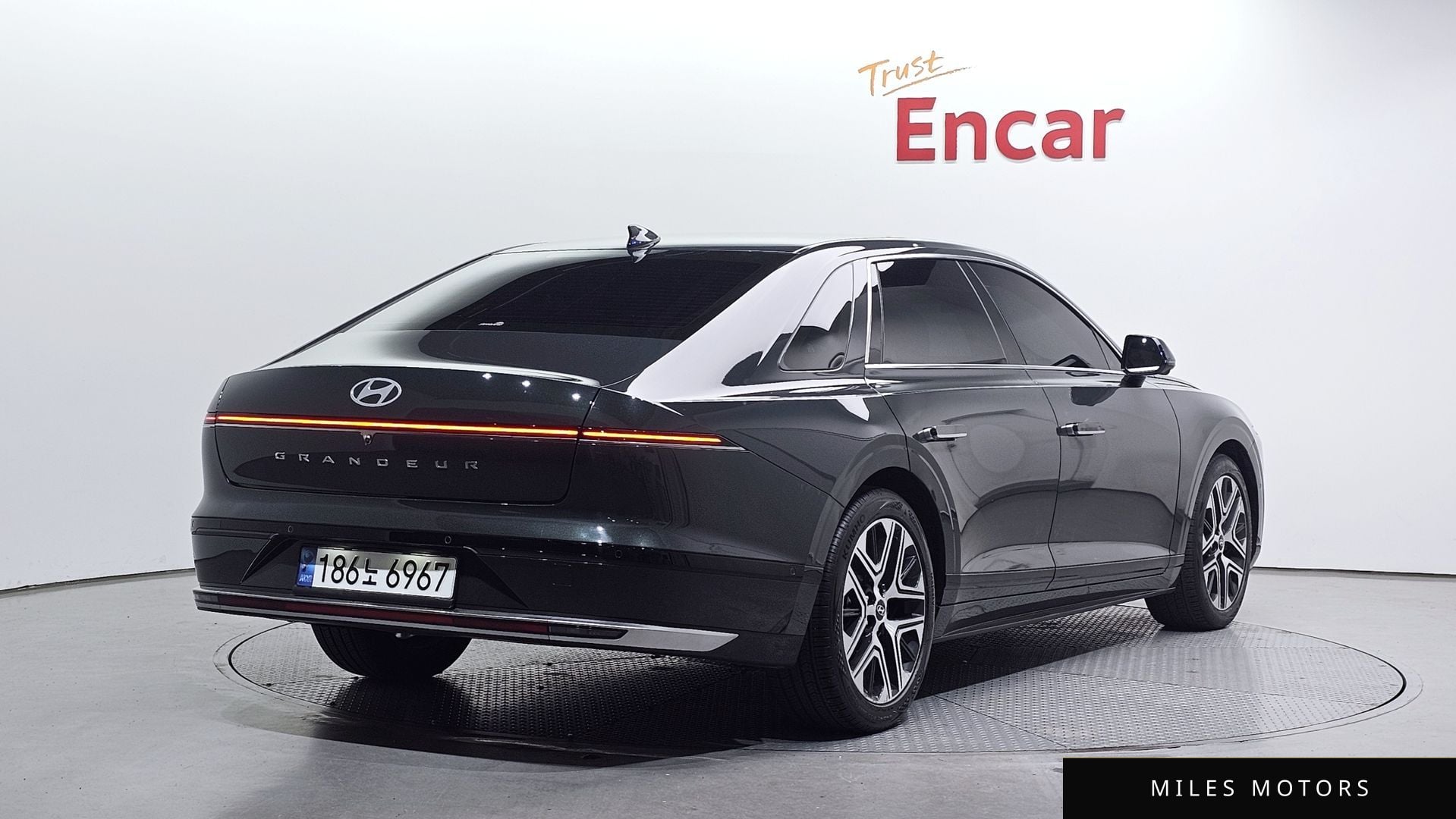 Hyundai Grandeur 2023 — миниатюра 2