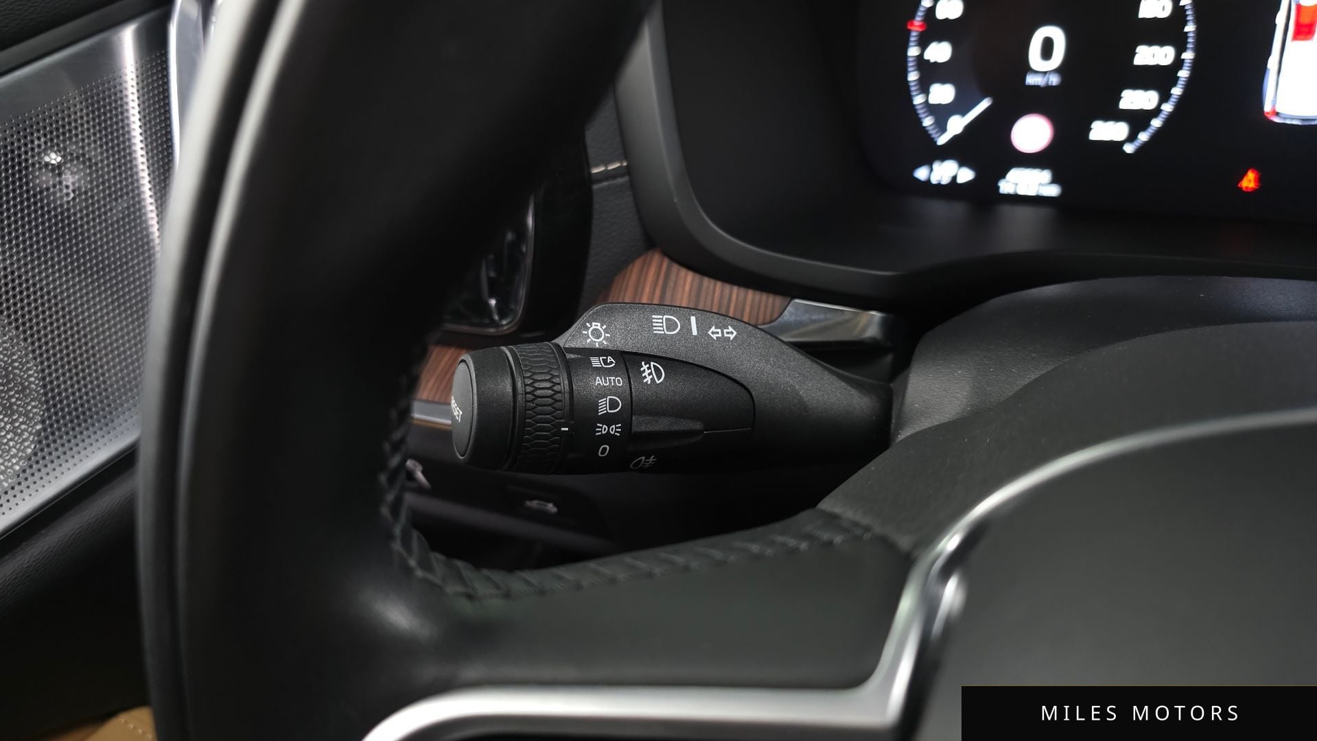 Volvo V60 크로스컨트리 2021 — миниатюра 33