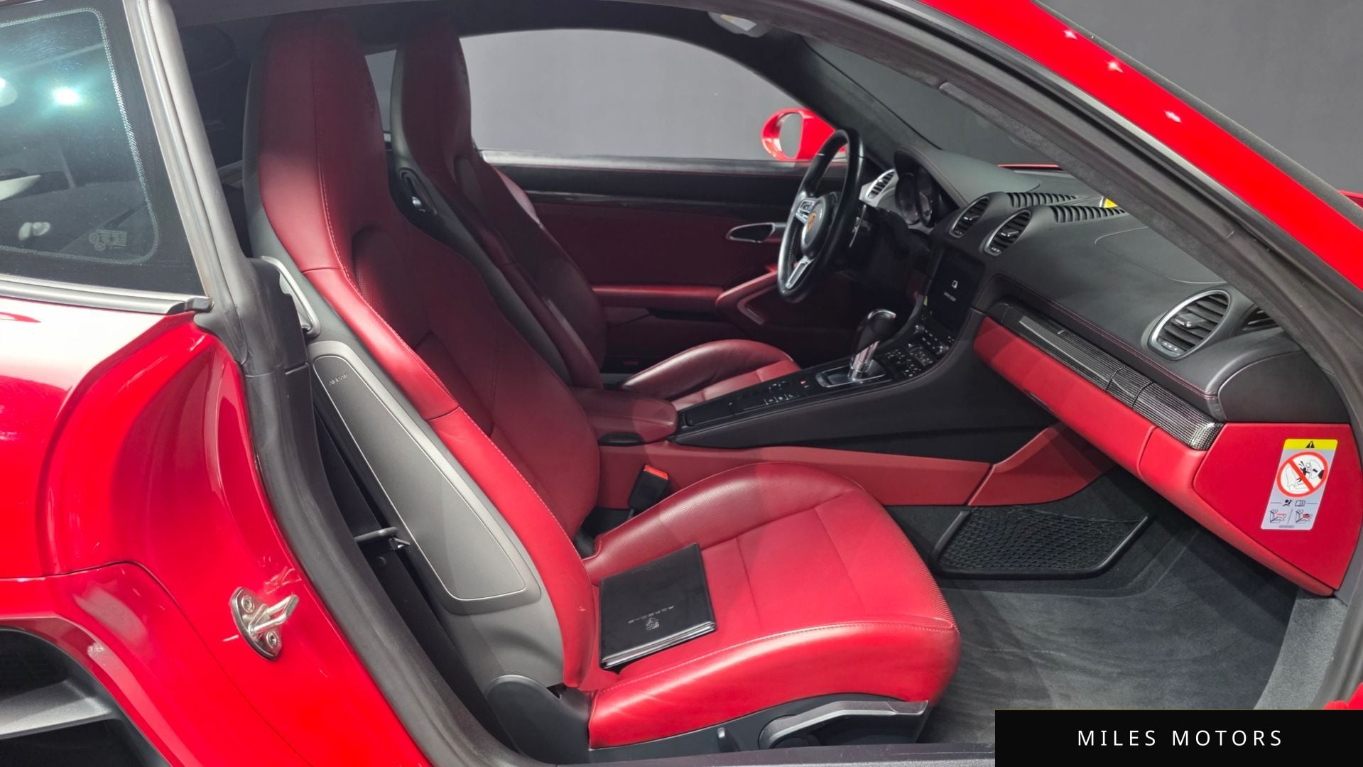 Porsche 718 카이맨 2019 — миниатюра 17