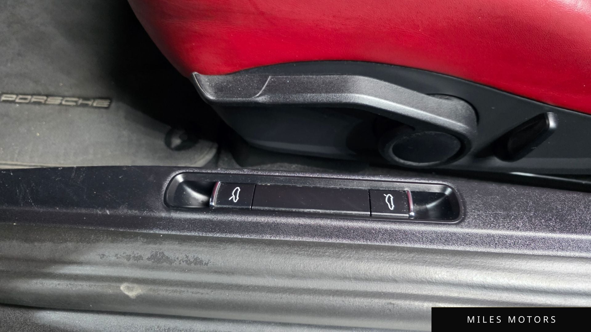 Porsche 718 카이맨 2019 — миниатюра 32