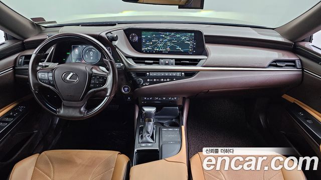 Лексус ES300h 2019 — миниатюра 7