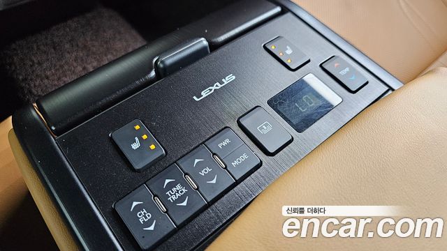Лексус ES300h 2019 — миниатюра 18
