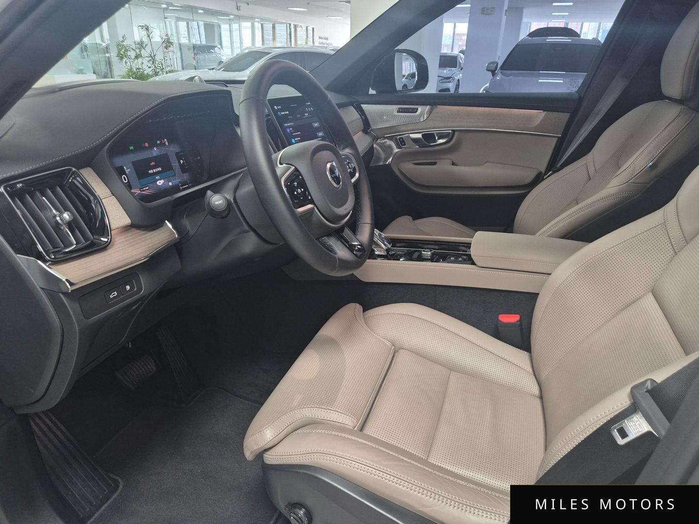 Volvo XC90 2026 — миниатюра 12