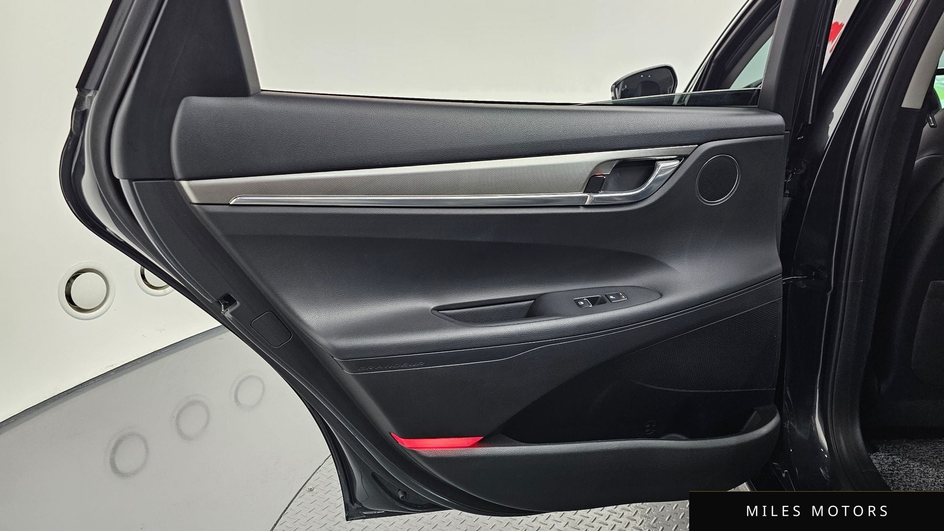 Hyundai 뉴 그랜저 IG 하이브리드 2022 — миниатюра 14