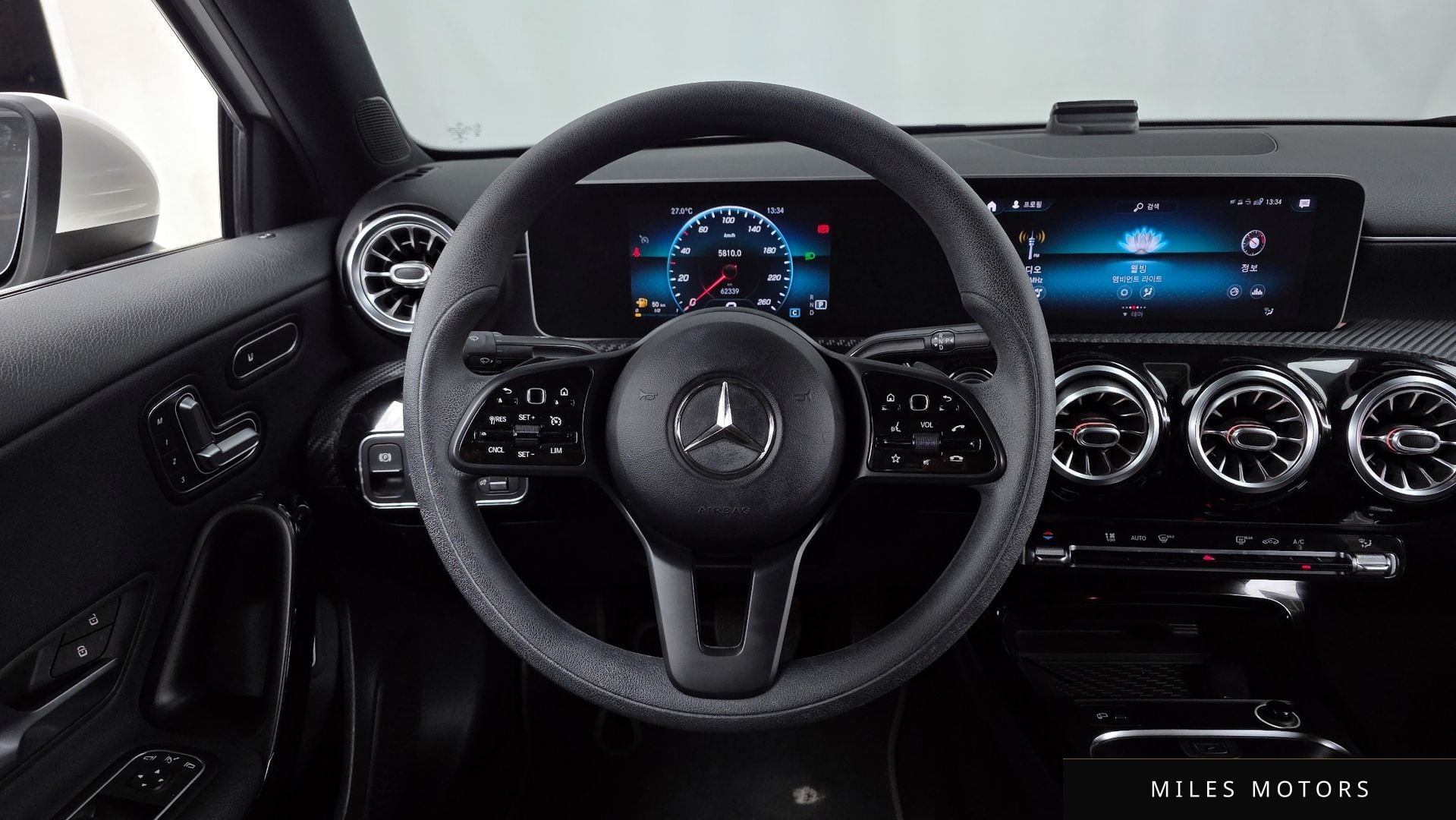 Mercedes-Benz A-Class W177 2020 — миниатюра 12