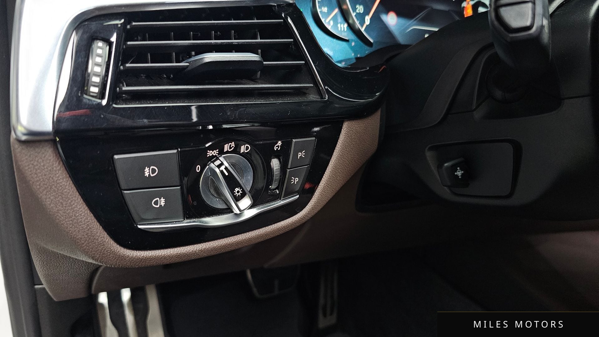 BMW 5시리즈 (G30) 2018 — миниатюра 24