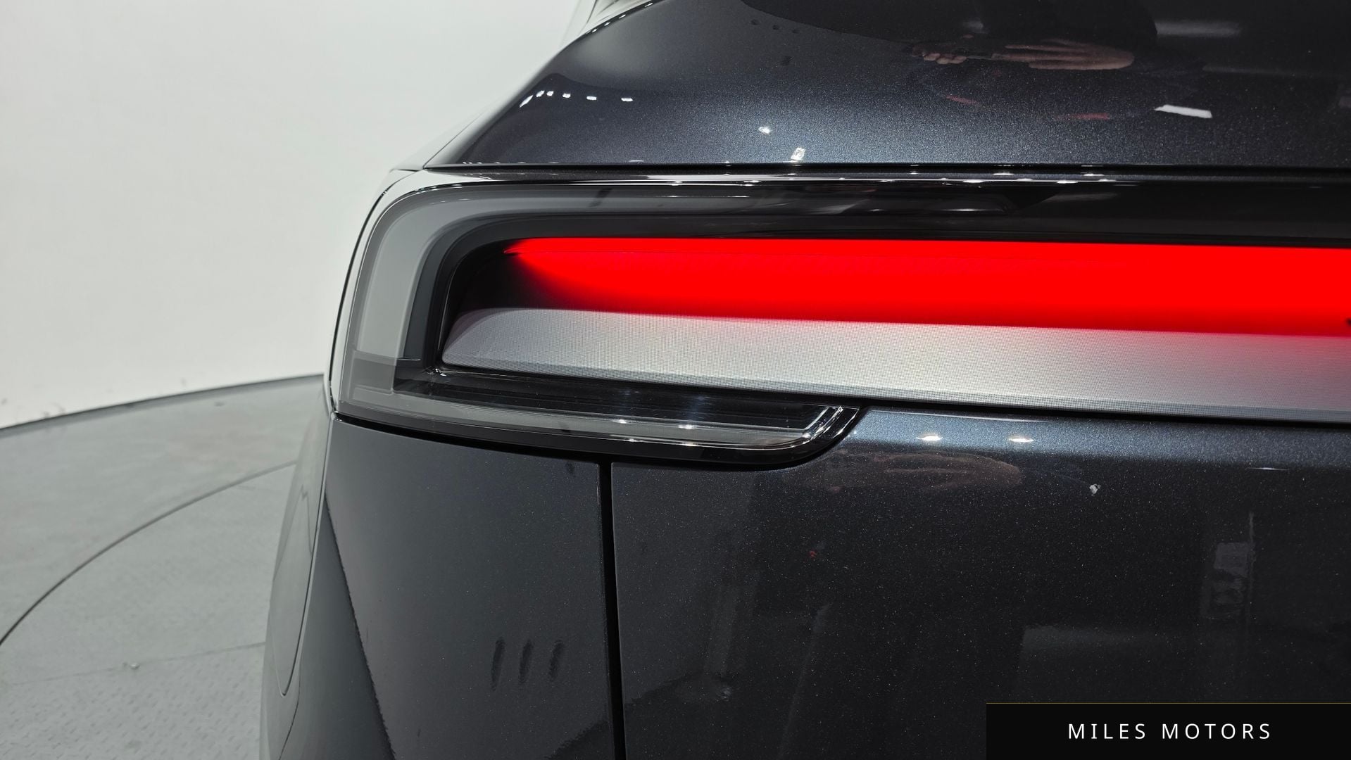Tesla Model Y 2025 — миниатюра 9