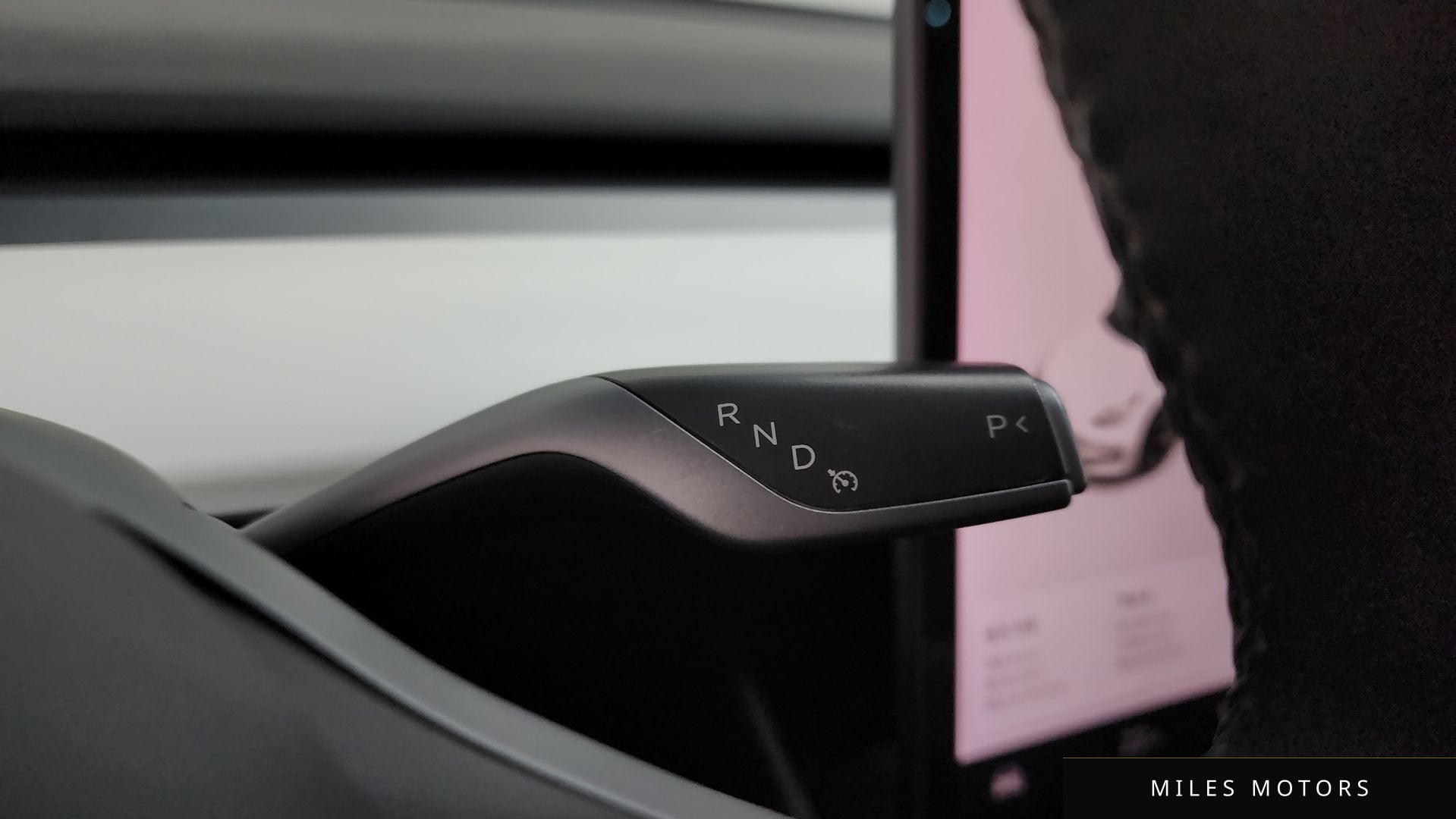 Tesla Model 3 2020 — миниатюра 12
