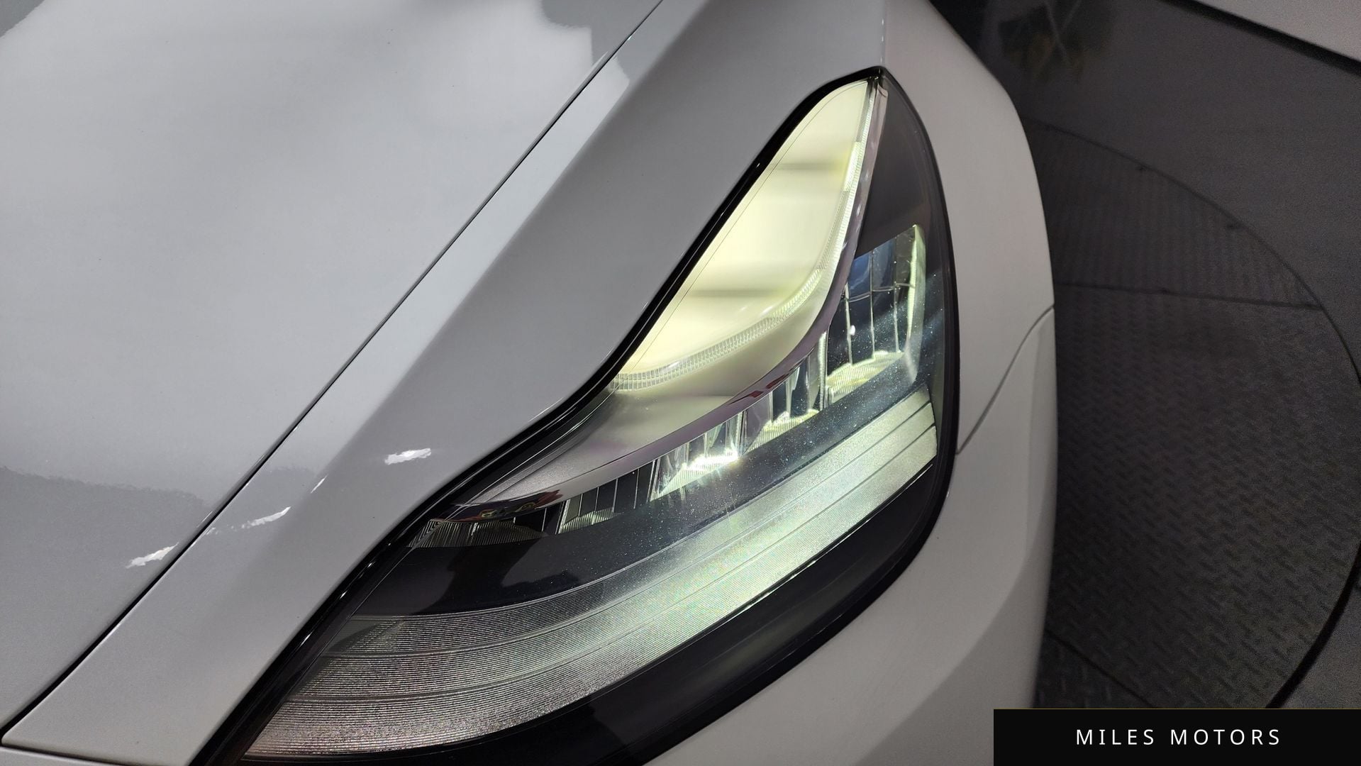 Tesla Model 3 2020 — миниатюра 8