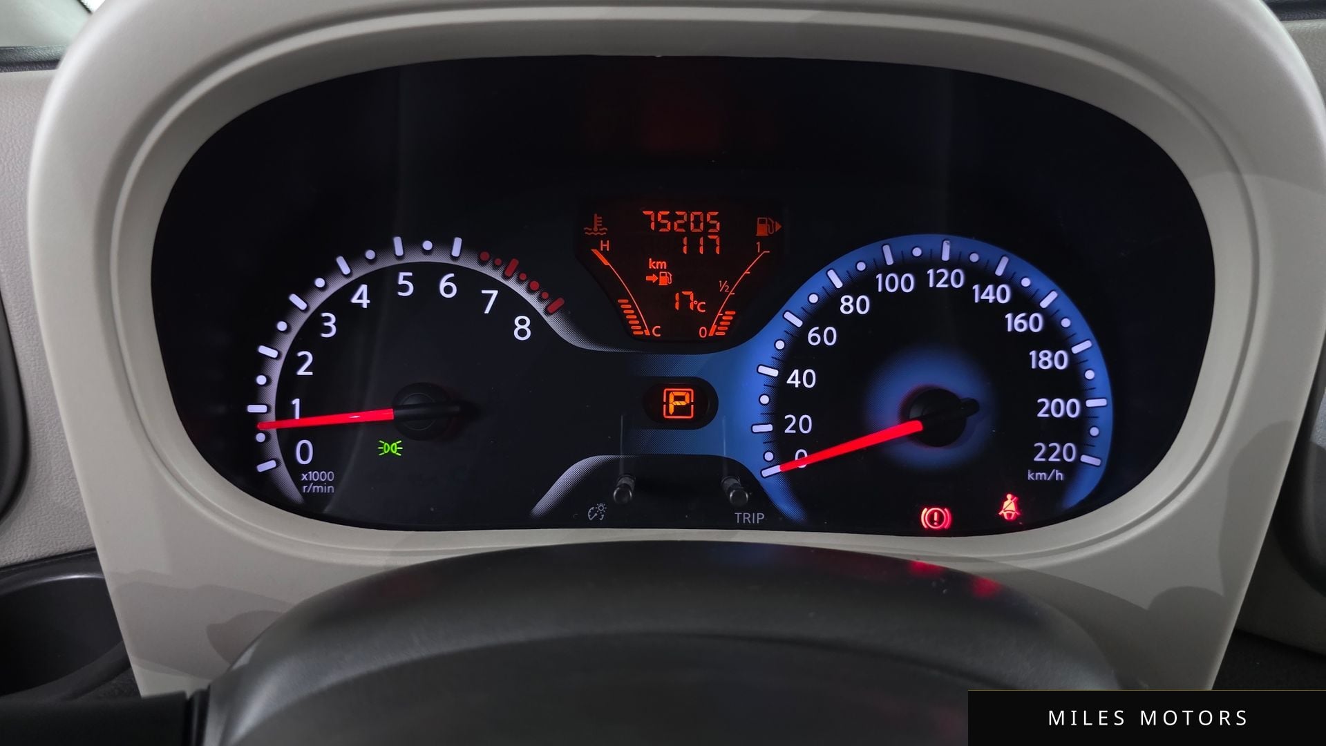 Nissan 큐브 2011 — миниатюра 8