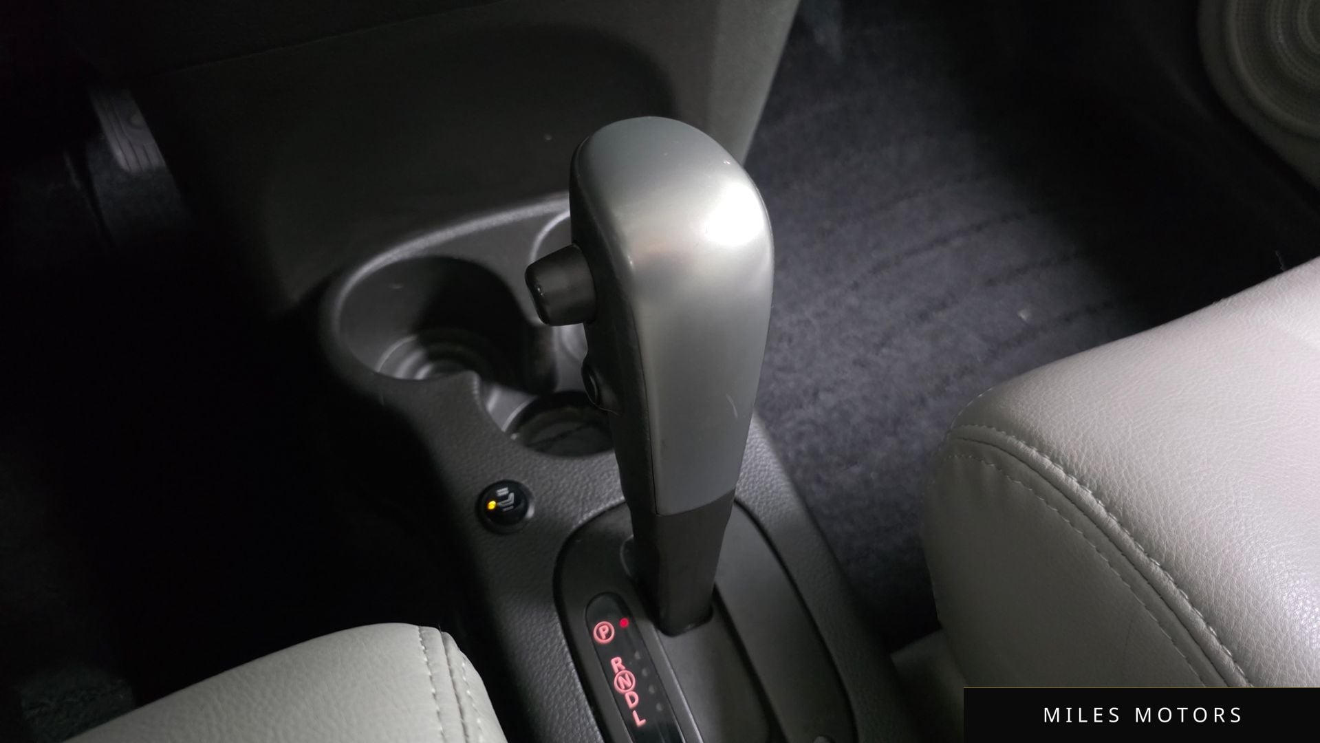 Nissan 큐브 2011 — миниатюра 9