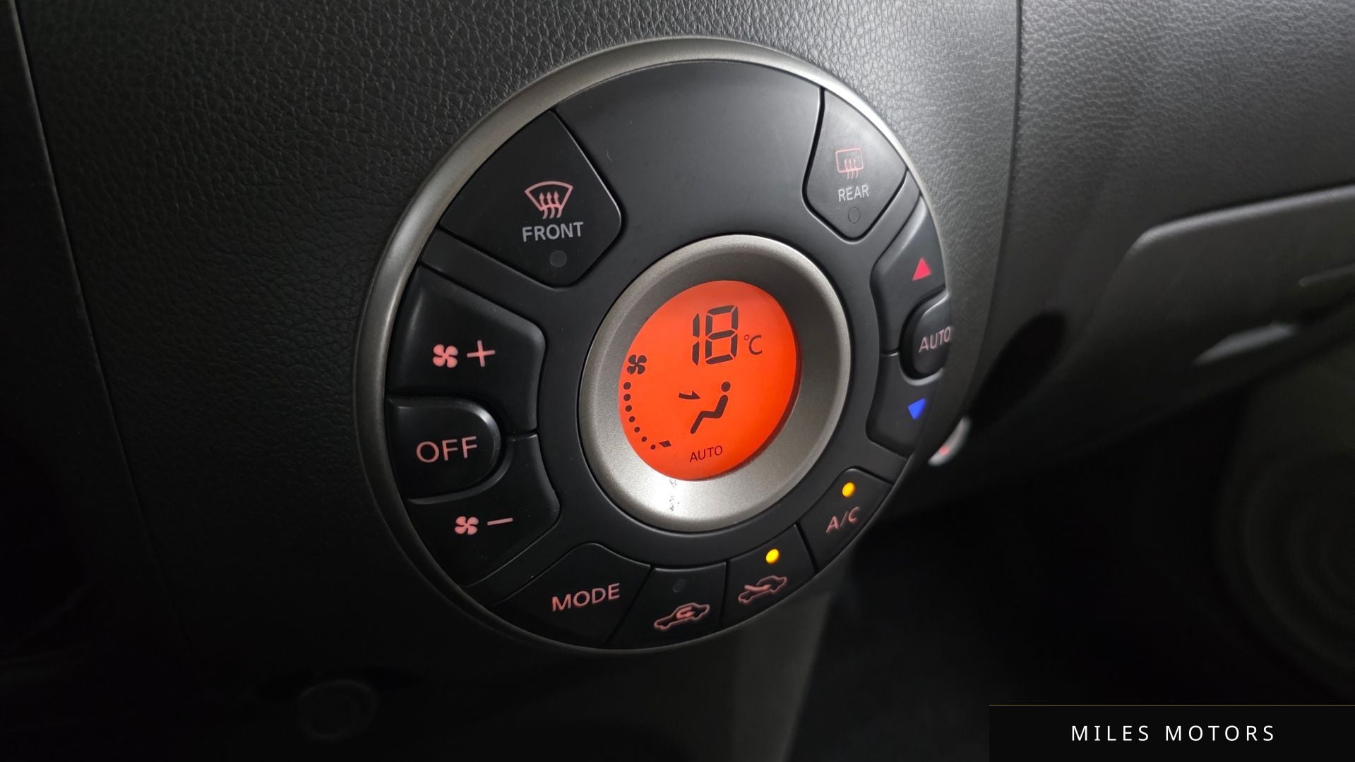 Nissan 큐브 2011 — миниатюра 16