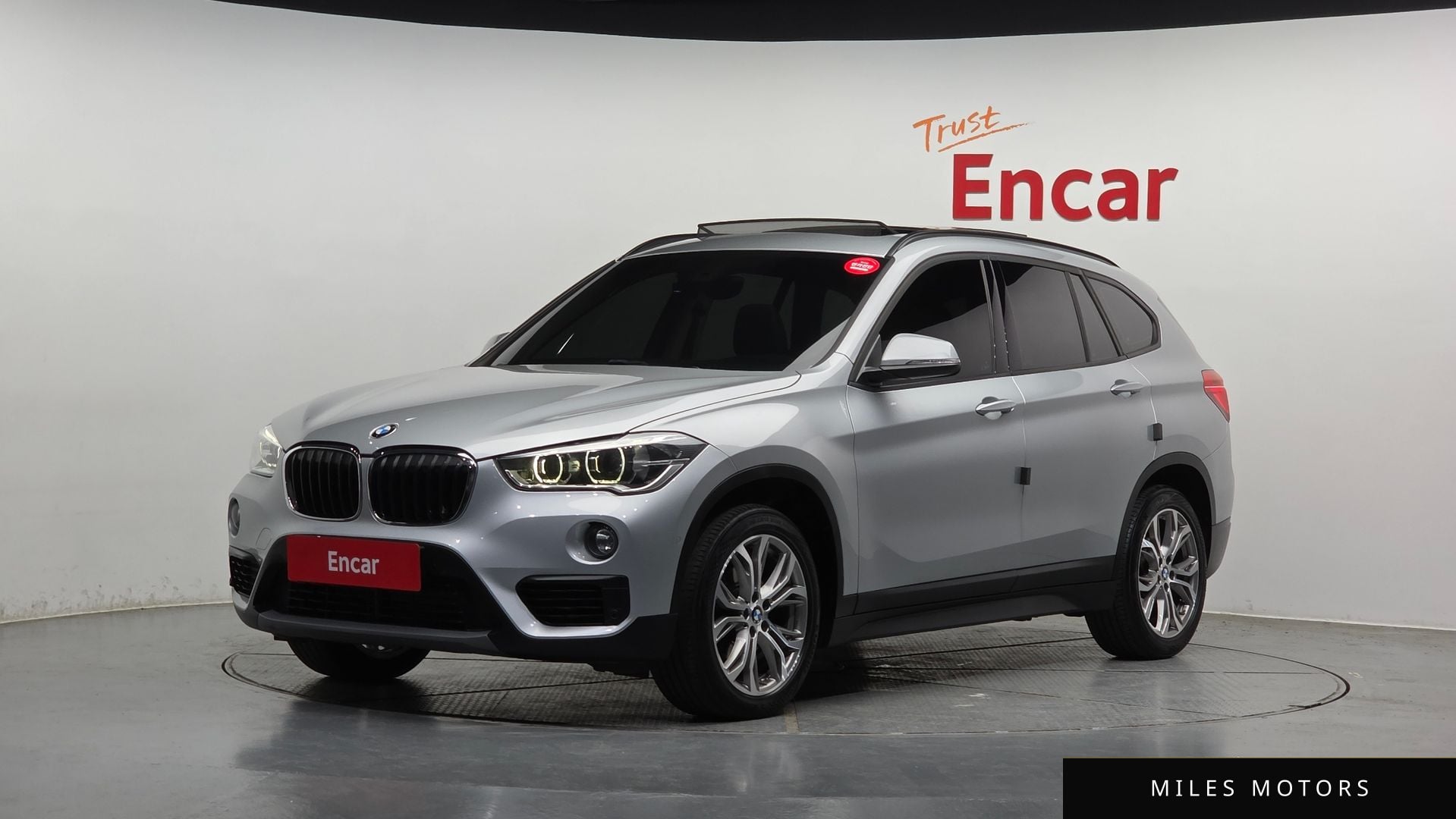 BMW X1 (F48) 2018 — фото 1 из 12