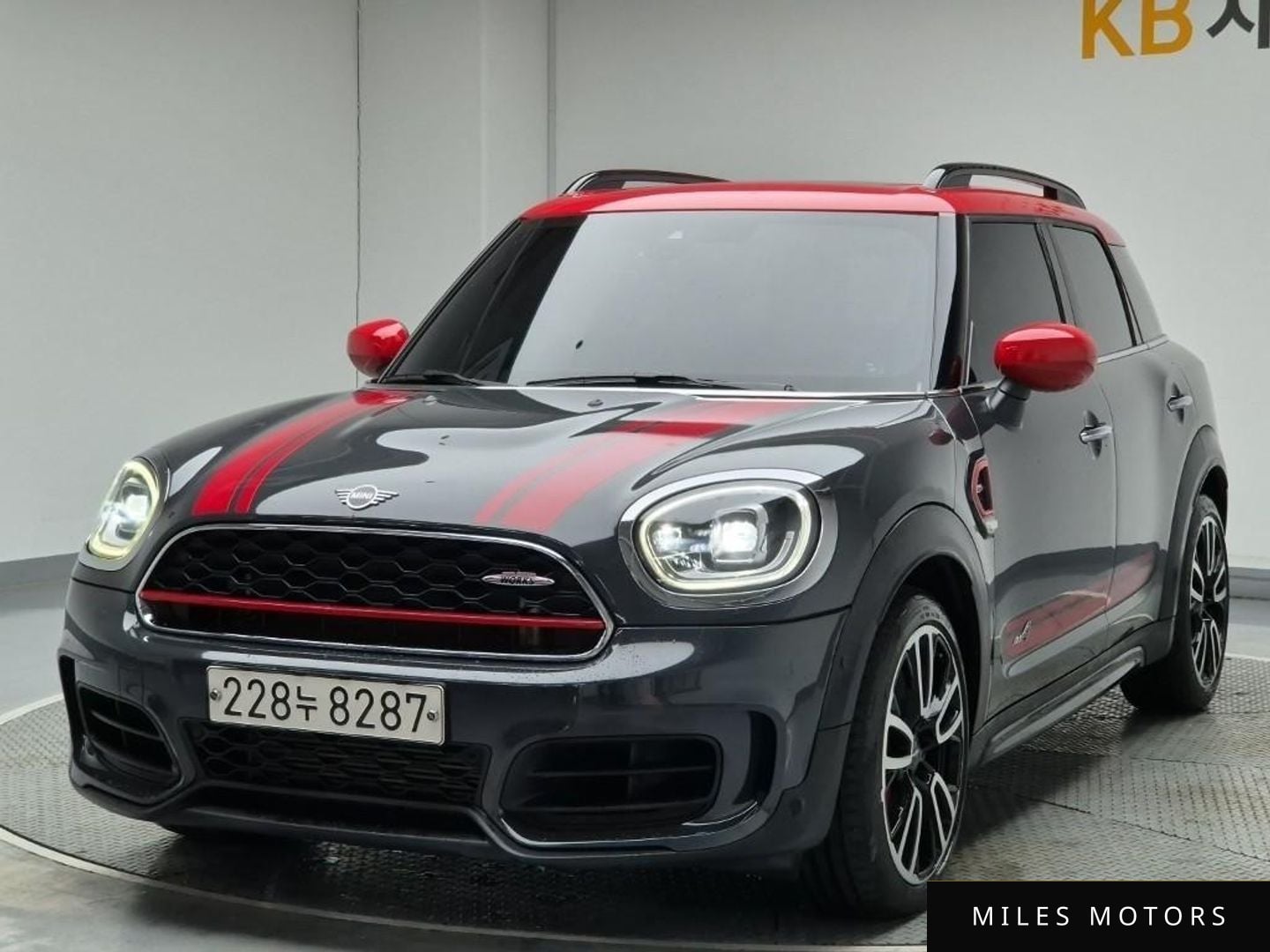 MINI Countryman 2021 — фото 1 из 12