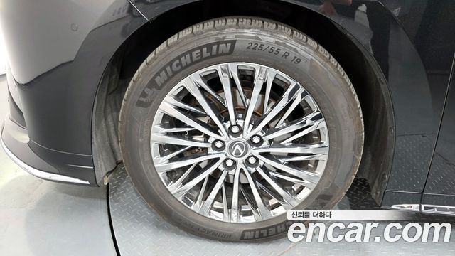 Лексус LM 2025 — миниатюра 5