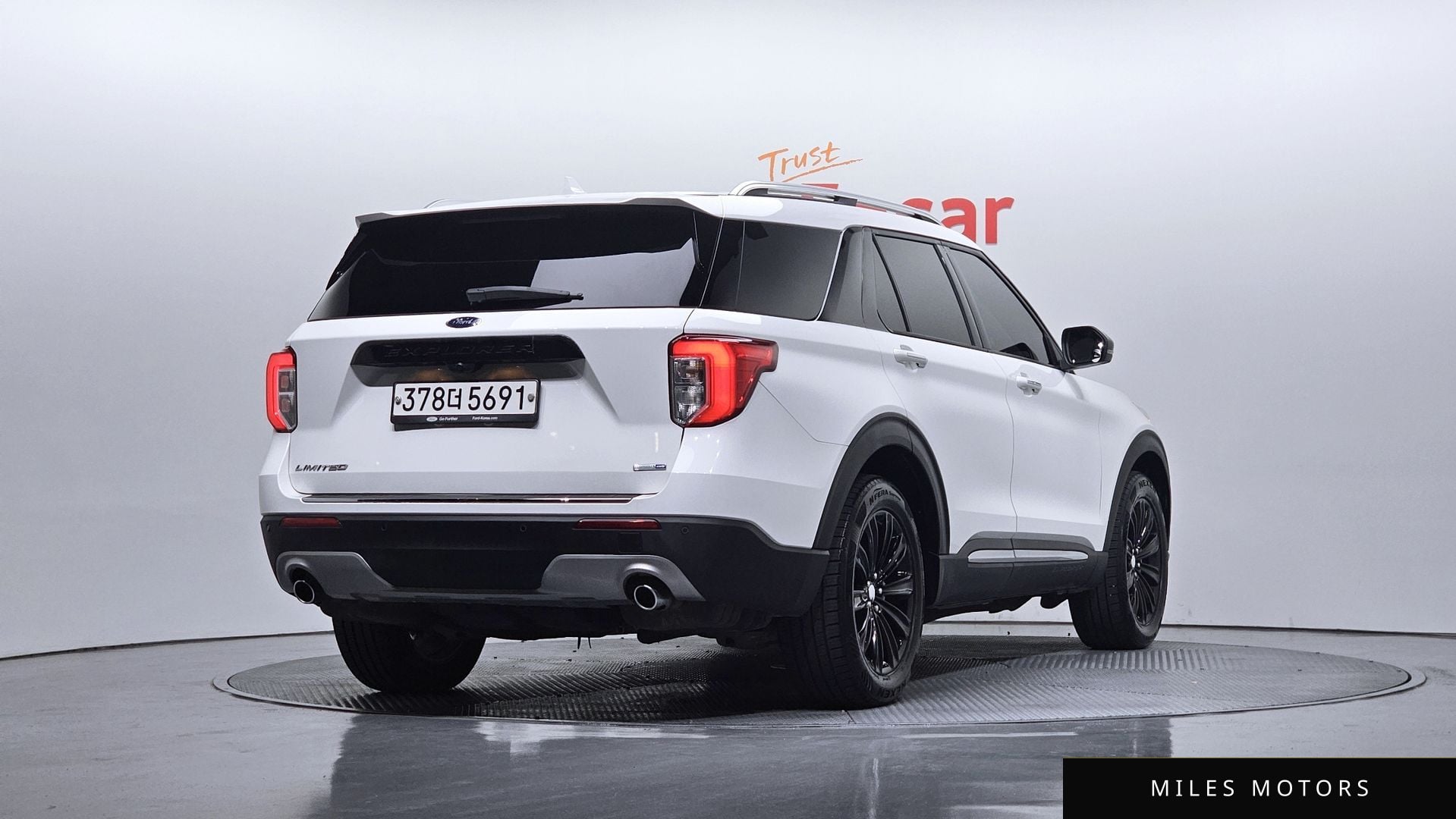 Ford Explorer 2020 — миниатюра 2