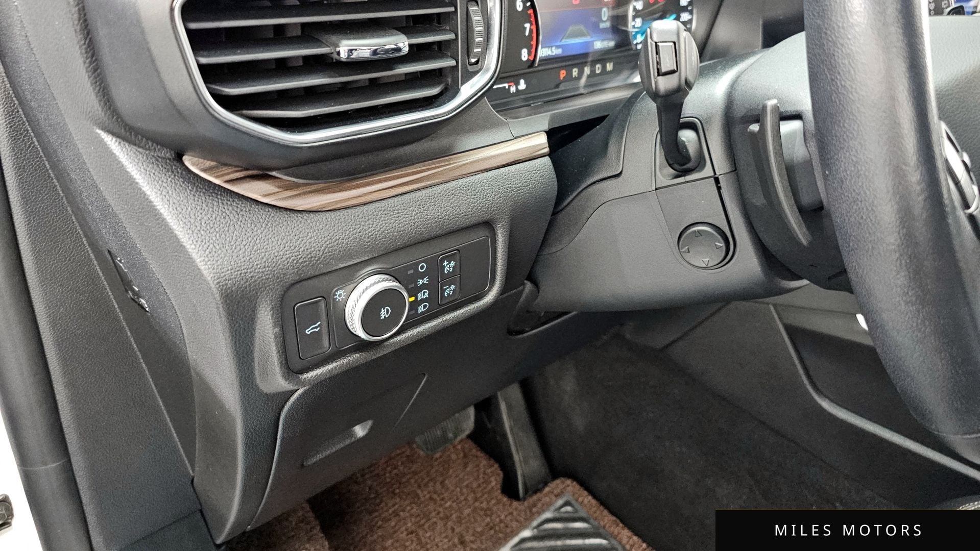 Ford Explorer 2020 — миниатюра 16