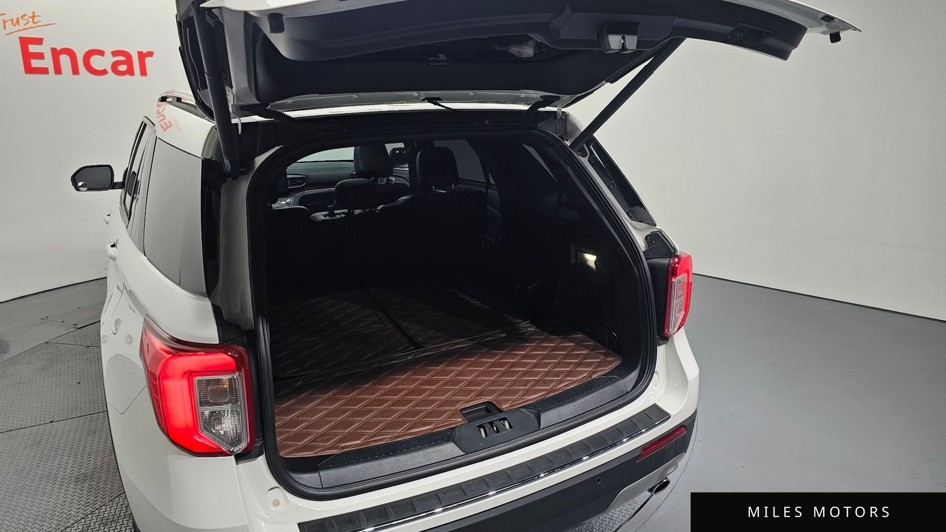 Ford Explorer 2020 — миниатюра 20