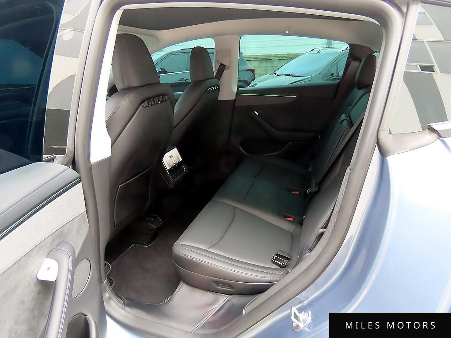 Tesla Model Y 2025 — миниатюра 6
