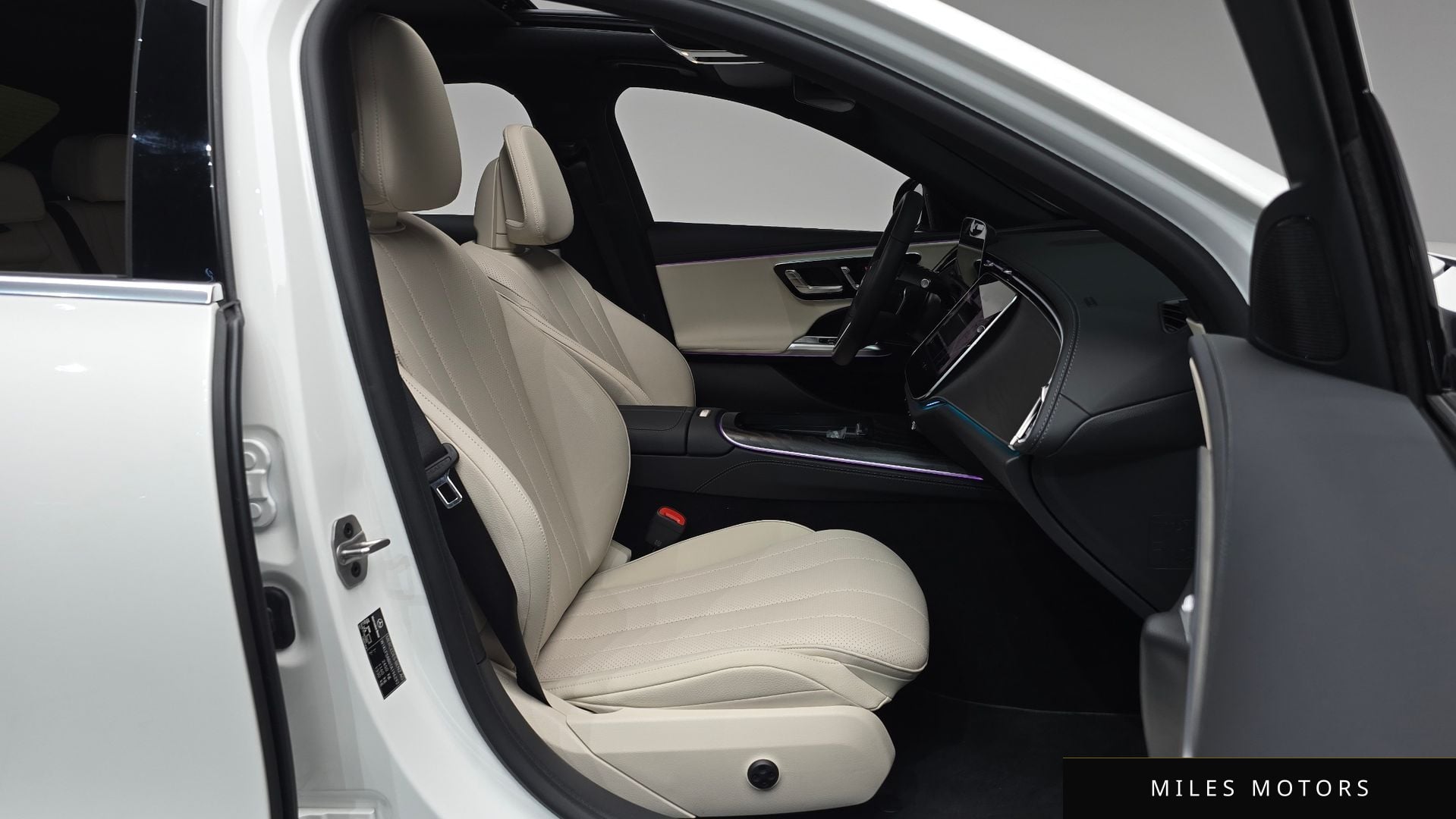 Mercedes-Benz E-Class W214 2026 — миниатюра 17
