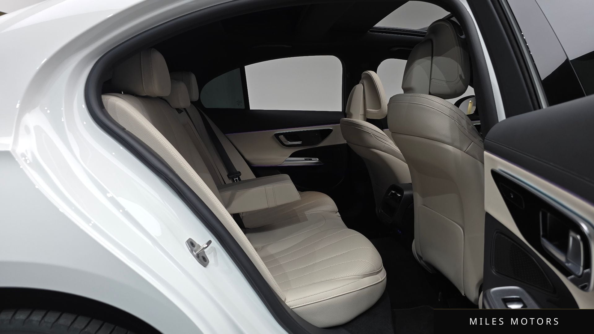 Mercedes-Benz E-Class W214 2026 — миниатюра 18