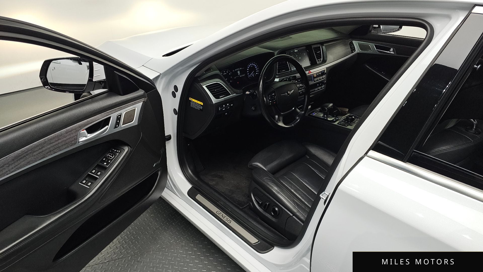 Genesis G80 2017 — миниатюра 10