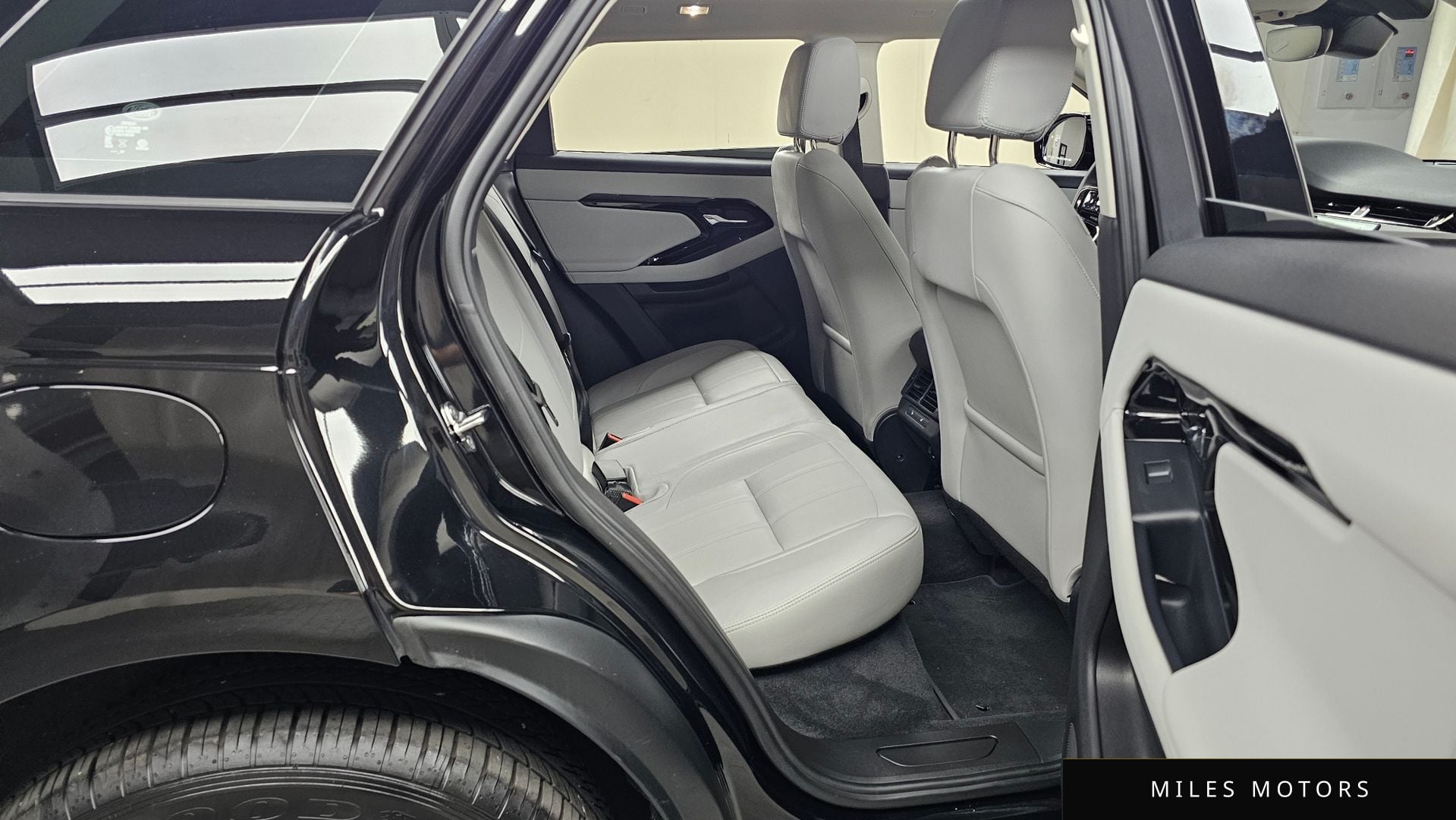 Land Rover Range Rover Evoque 2025 — миниатюра 11