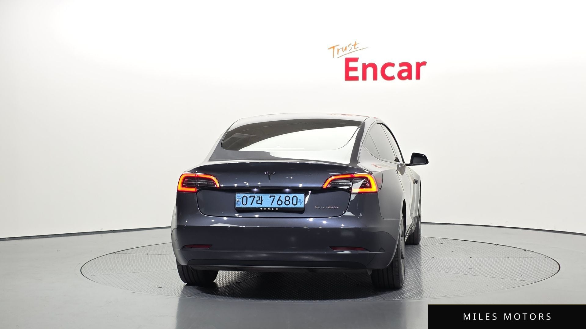 Tesla Model 3 2022 — миниатюра 4
