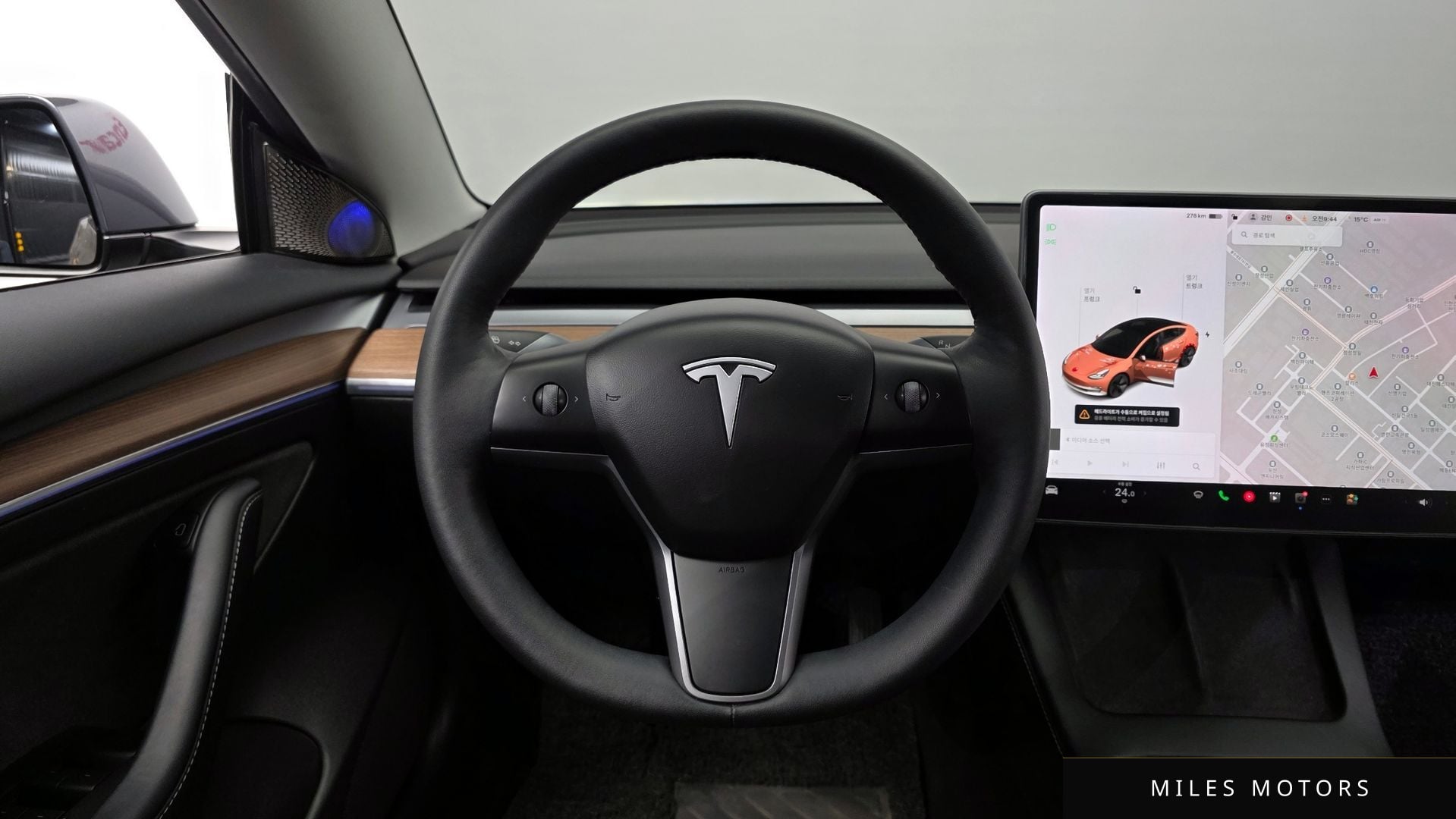 Tesla Model 3 2022 — миниатюра 13