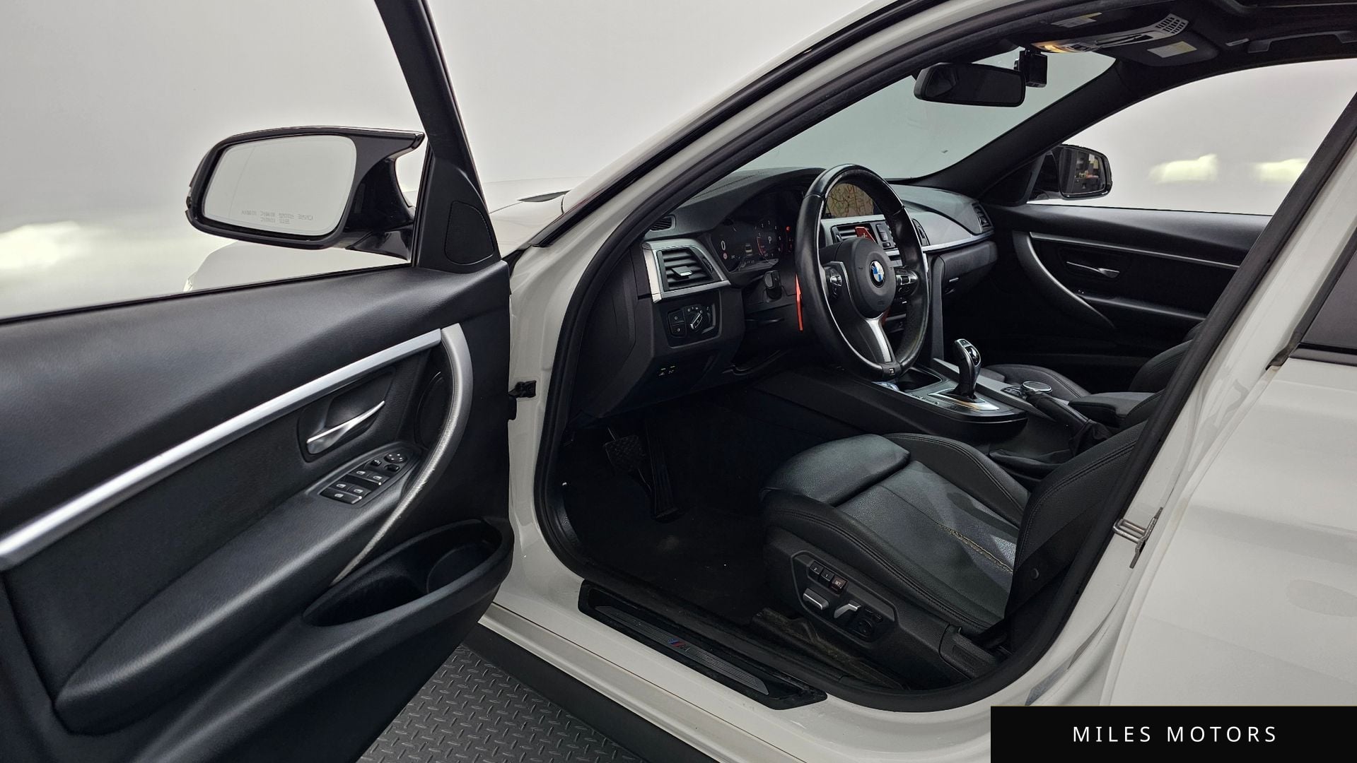 BMW 3 Series (F30) 2018 — миниатюра 10