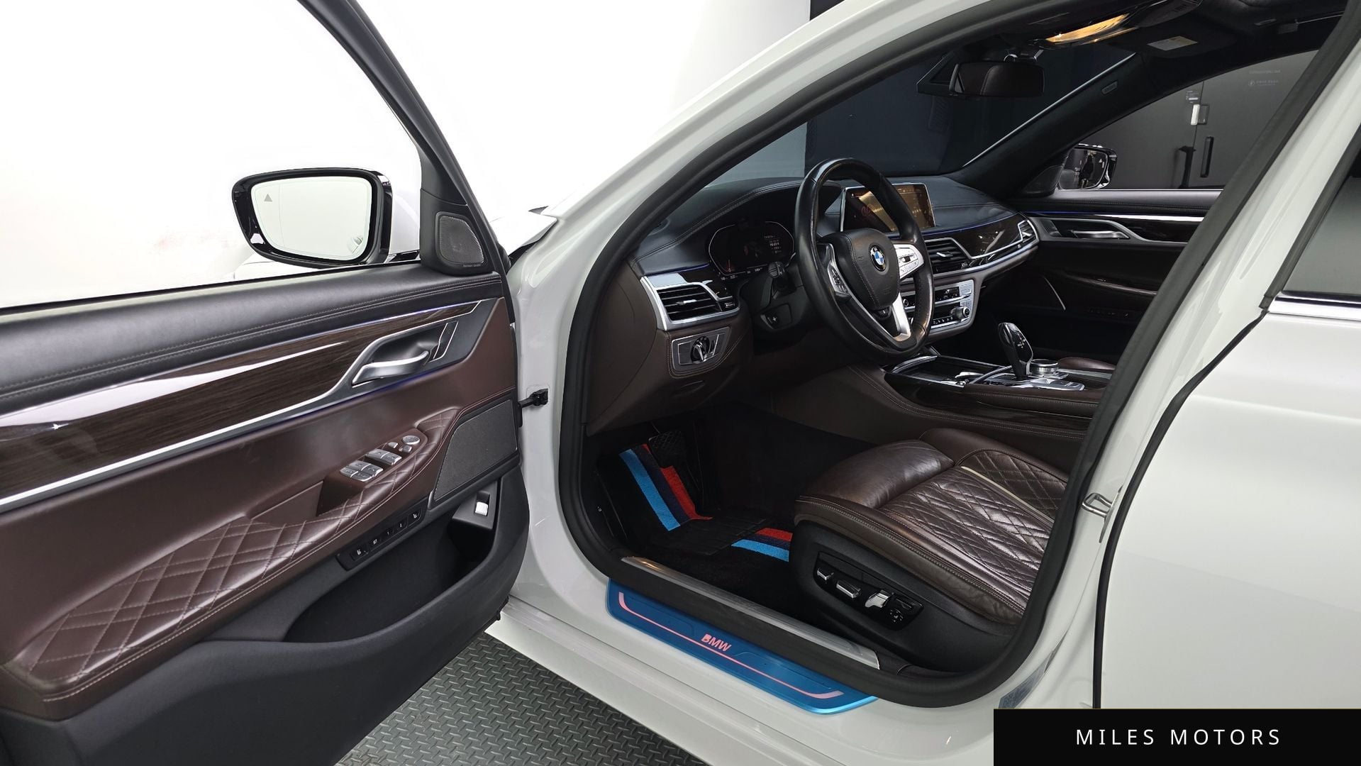 BMW 7 Series (G11) 2020 — миниатюра 12