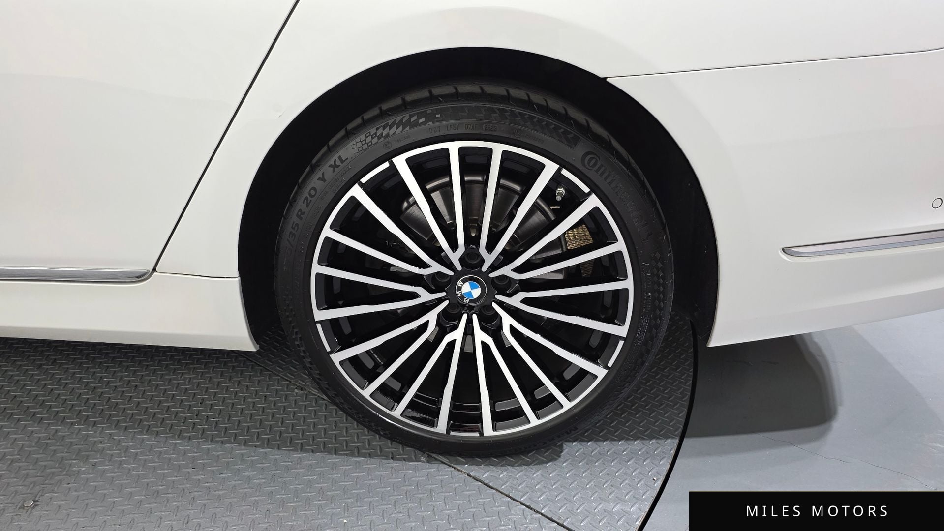 BMW 7 Series (G11) 2020 — миниатюра 6