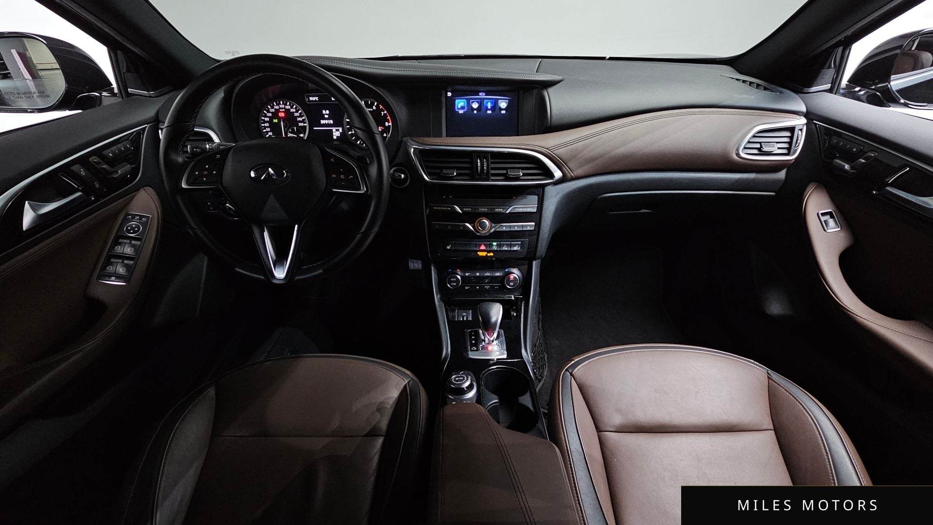 Infiniti Q30 2019 — миниатюра 9