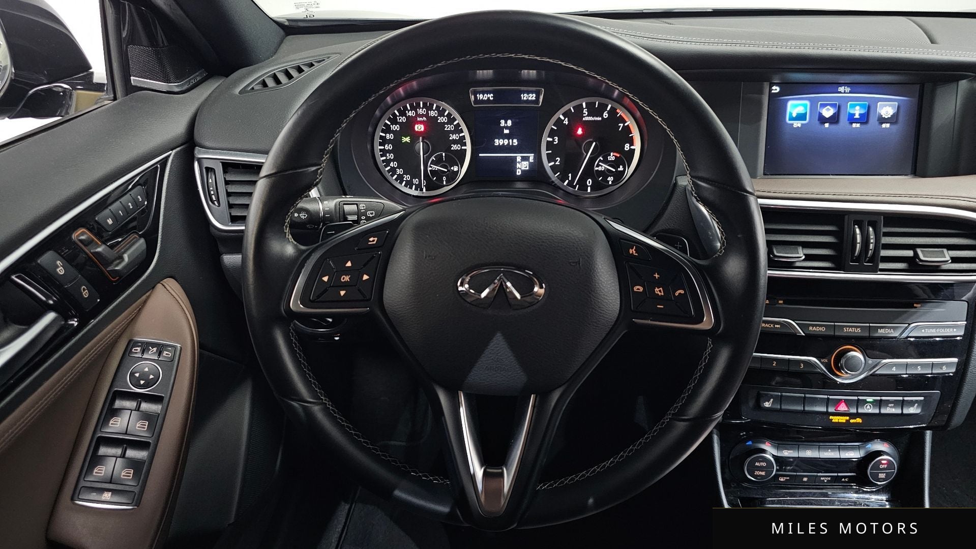 Infiniti Q30 2019 — миниатюра 21