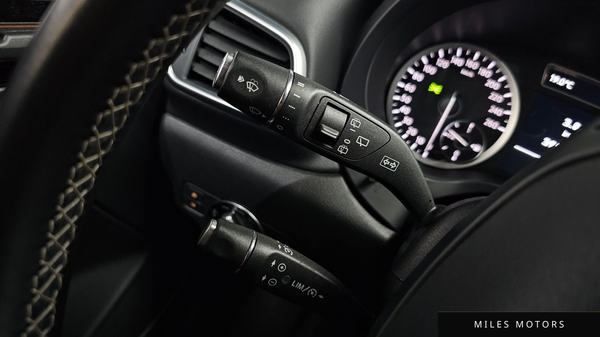 Infiniti Q30 2019 — миниатюра 27