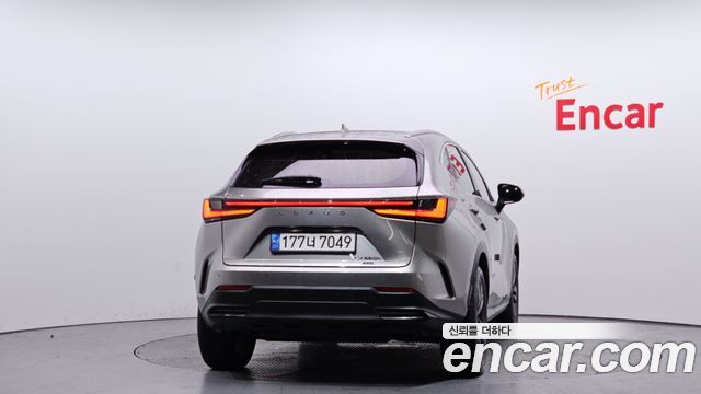 Лексус NX350h 2024 — миниатюра 4