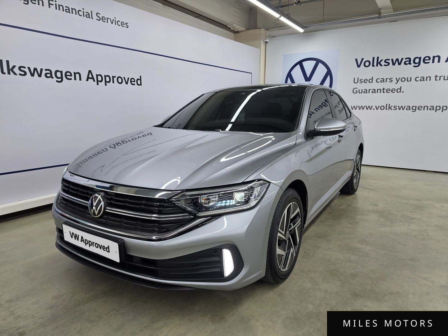 Volkswagen Jetta 2024 — фото 1 из 12