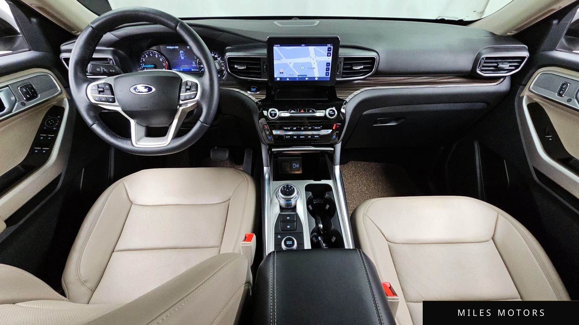 Ford Explorer 2023 — миниатюра 10