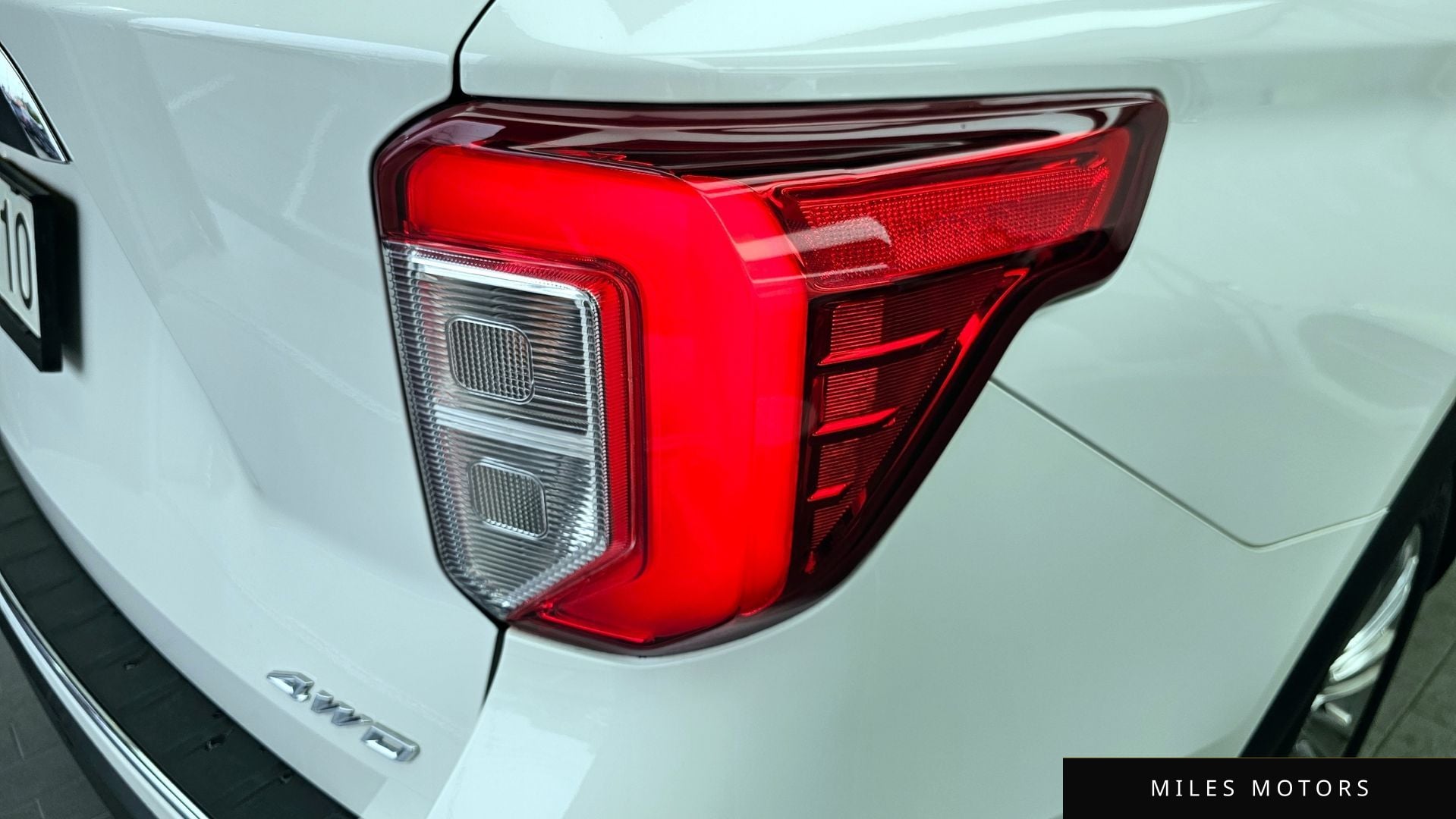Ford Explorer 2023 — миниатюра 9