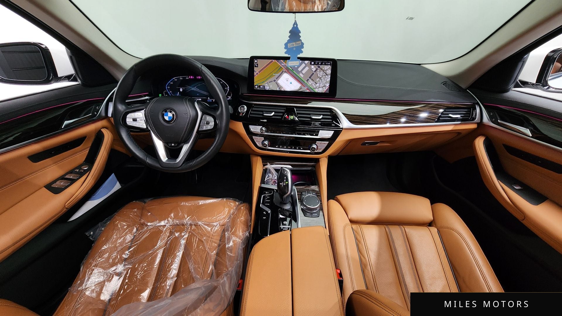 BMW 5 Series (G30) 2023 — миниатюра 10