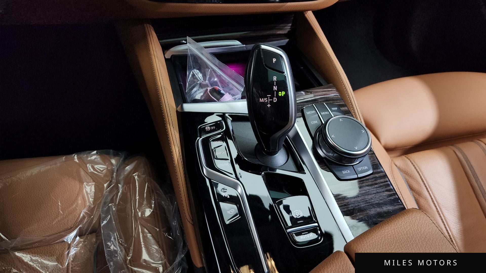 BMW 5 Series (G30) 2023 — миниатюра 12