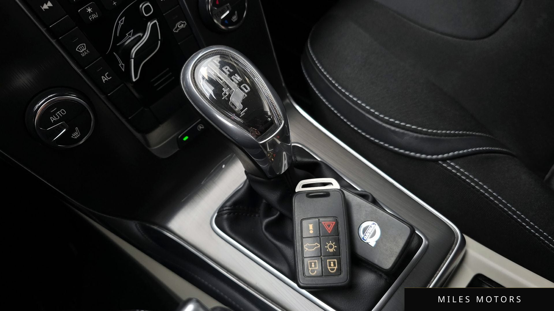 Volvo V40 2013 — миниатюра 9