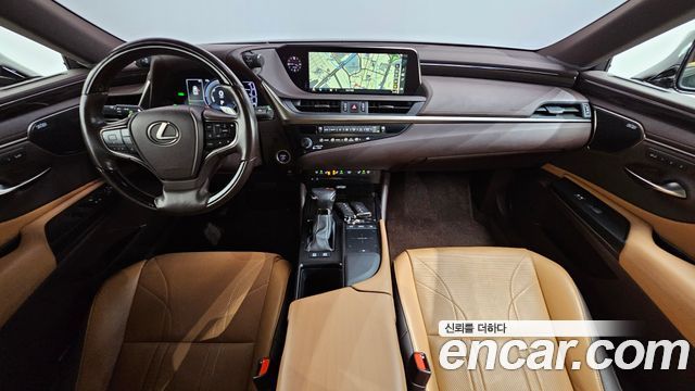 Лексус ES300h 2019 — миниатюра 10