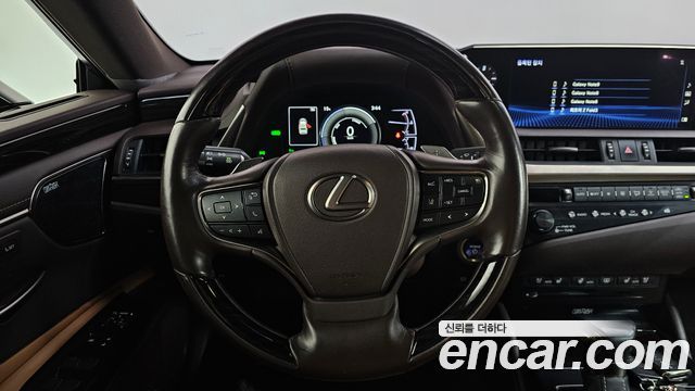Лексус ES300h 2019 — миниатюра 18