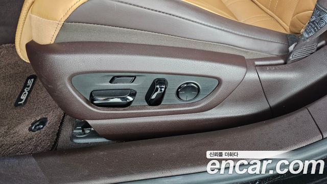 Лексус ES300h 2019 — миниатюра 31